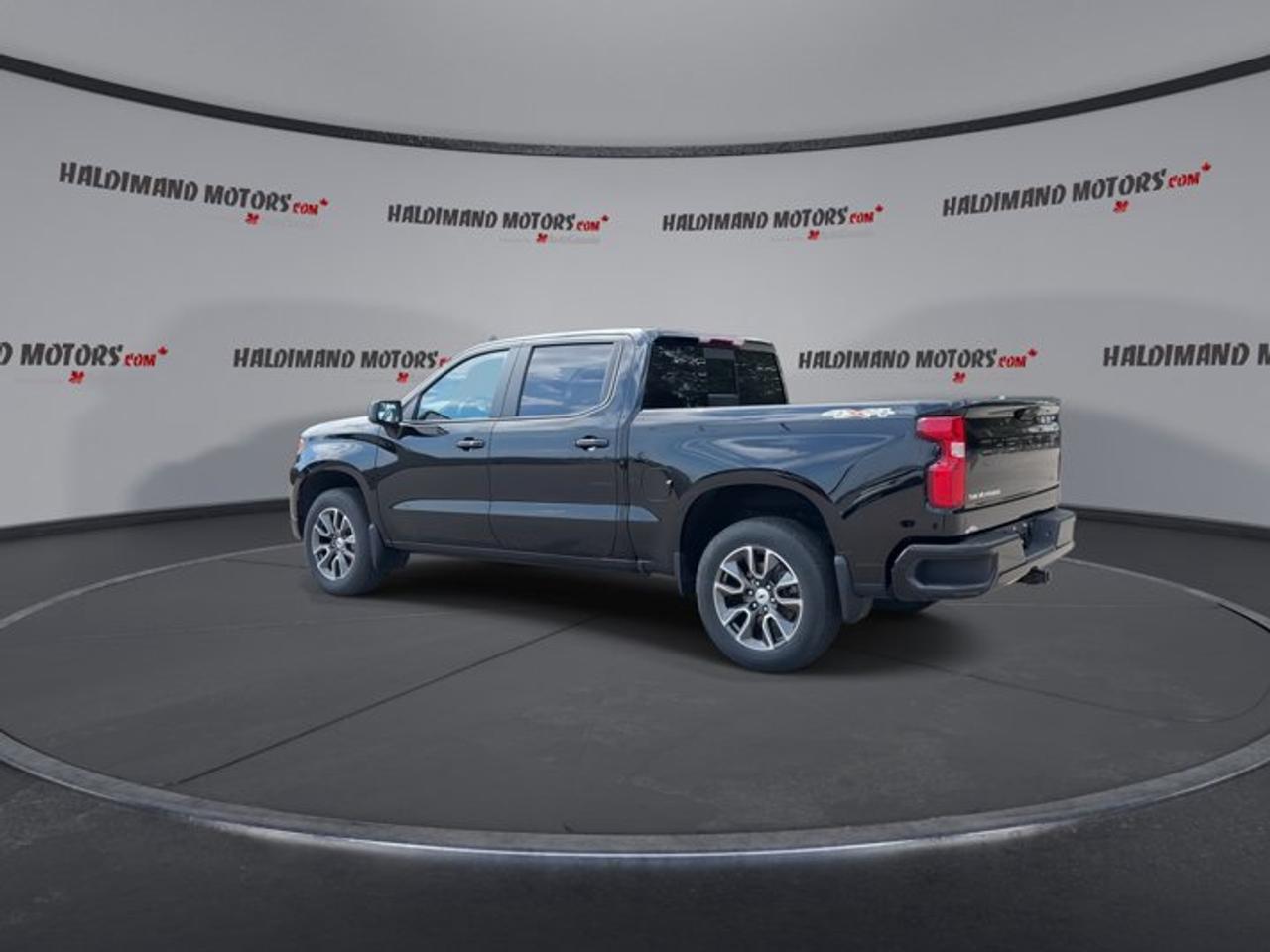 2024 Chevrolet Silverado 1500 RST Crew Cab 6' Box 4WD | One owner | No accidents | Heated Steering Photo