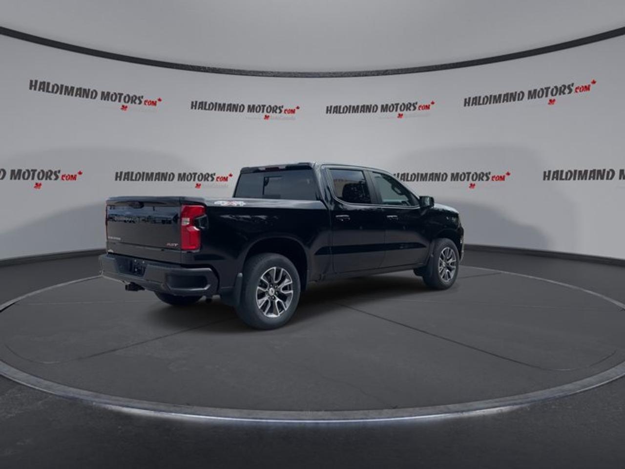 2024 Chevrolet Silverado 1500 RST Crew Cab 6' Box 4WD | One owner | No accidents | Heated Steering Photo
