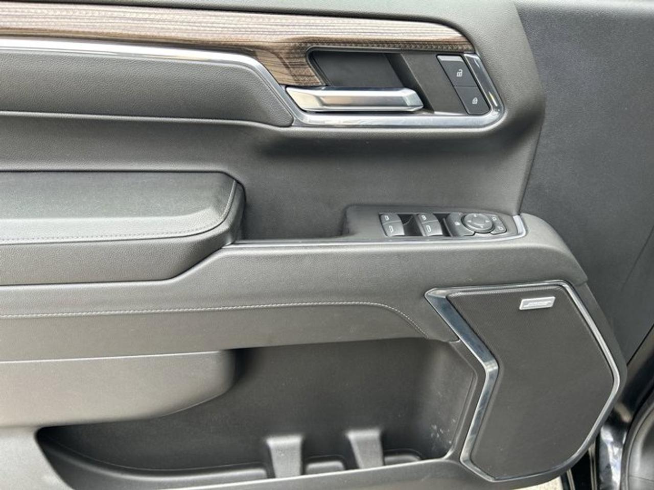 2024 Chevrolet Silverado 1500 RST Crew Cab 6' Box 4WD | One owner | No accidents | Heated Steering Photo