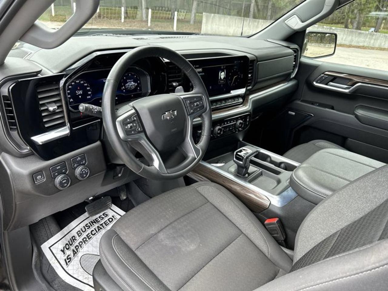 2024 Chevrolet Silverado 1500 RST Crew Cab 6' Box 4WD | One owner | No accidents | Heated Steering Photo