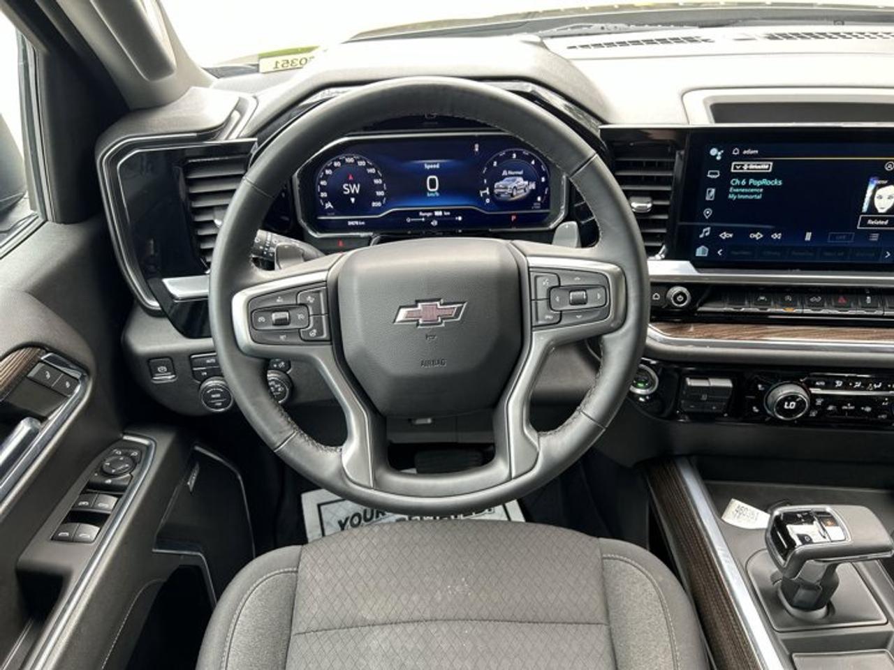 2024 Chevrolet Silverado 1500 RST Crew Cab 6' Box 4WD | One owner | No accidents | Heated Steering Photo