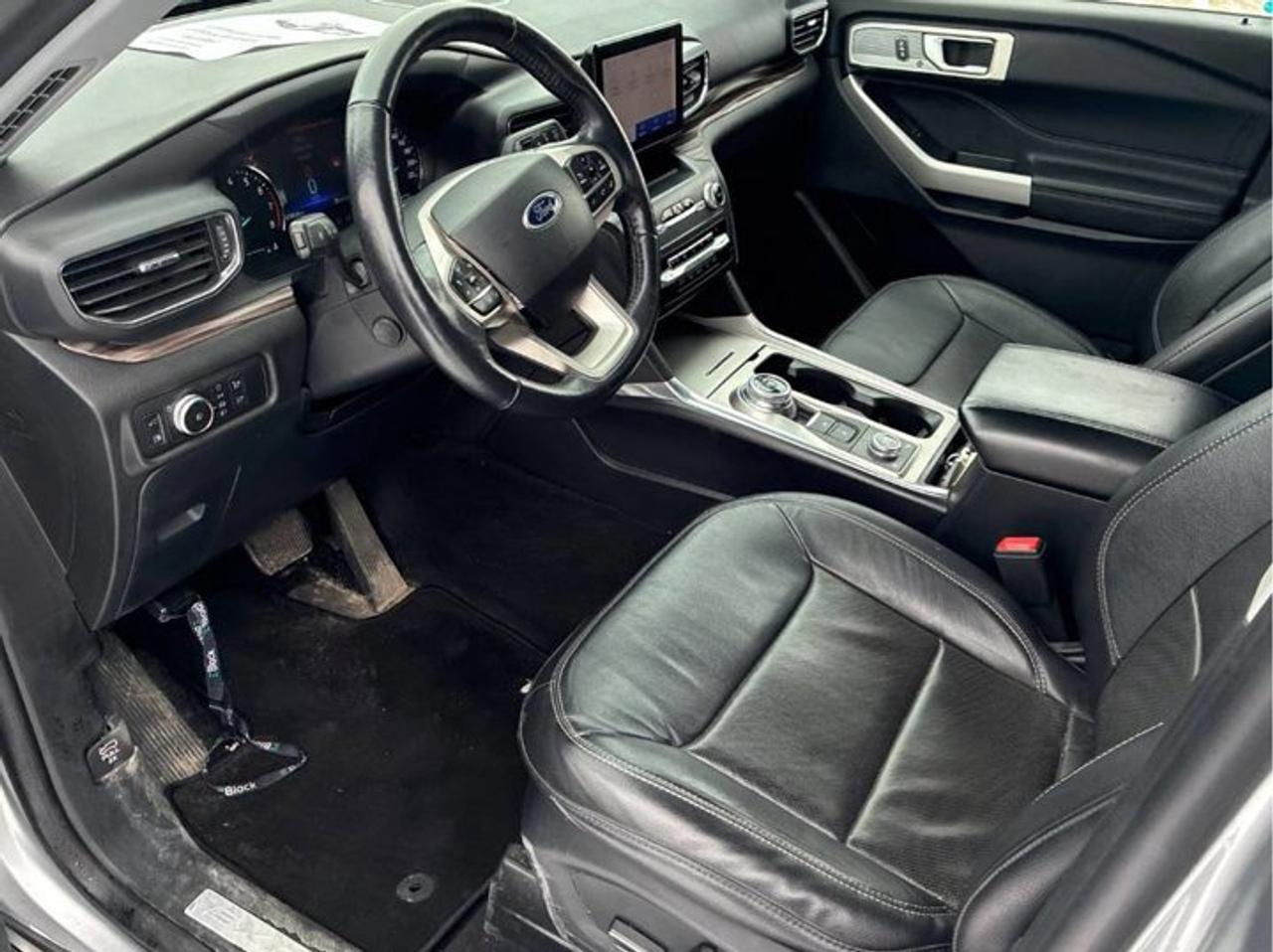 2020 Ford Explorer Limited Hybrid 4WD | Leather | Pano Roof | Heated + Ventilated Seats | Heated Steering | and More ! Photo