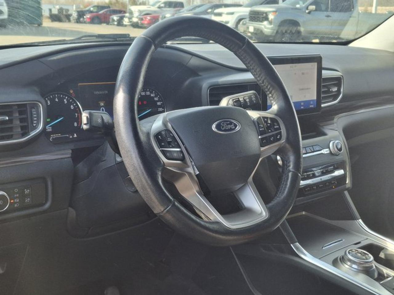 2020 Ford Explorer Limited Hybrid 4WD | Leather | Pano Roof | Heated + Ventilated Seats | Heated Steering | and More ! Photo