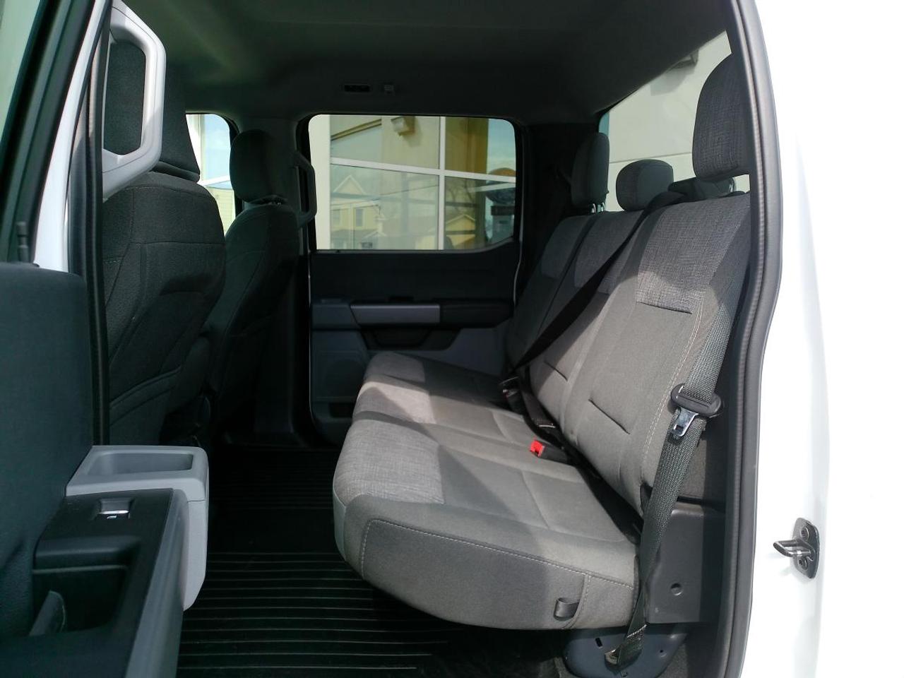 2024 Ford F-250 Super Duty SRW XL 4WD Crew Cab 6.75' Box Photo