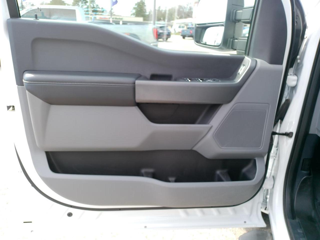2024 Ford F-250 Super Duty SRW XL 4WD Crew Cab 6.75' Box Photo