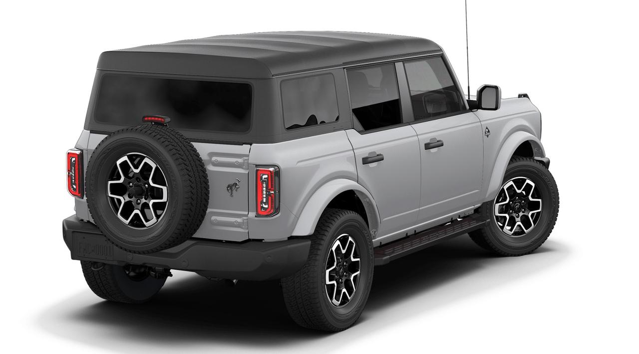 2026 Ford Bronco Outer Banks Photo2