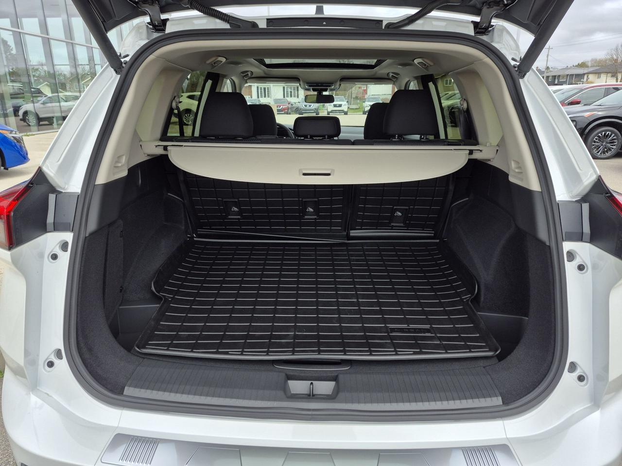 2026 Nissan Rogue SV MOONROOF Photo