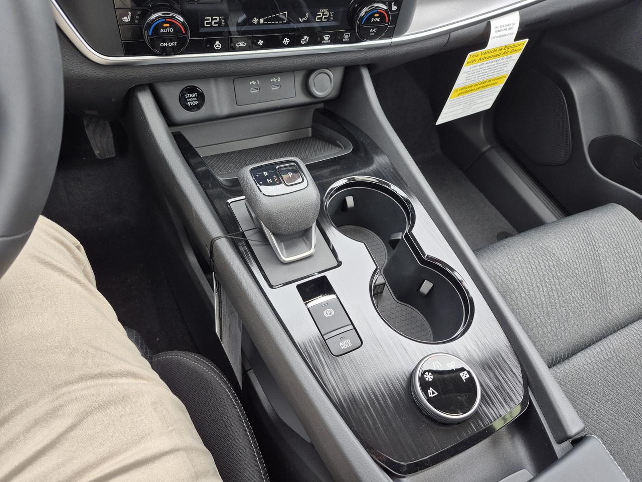 2026 Nissan Rogue SV MOONROOF Photo