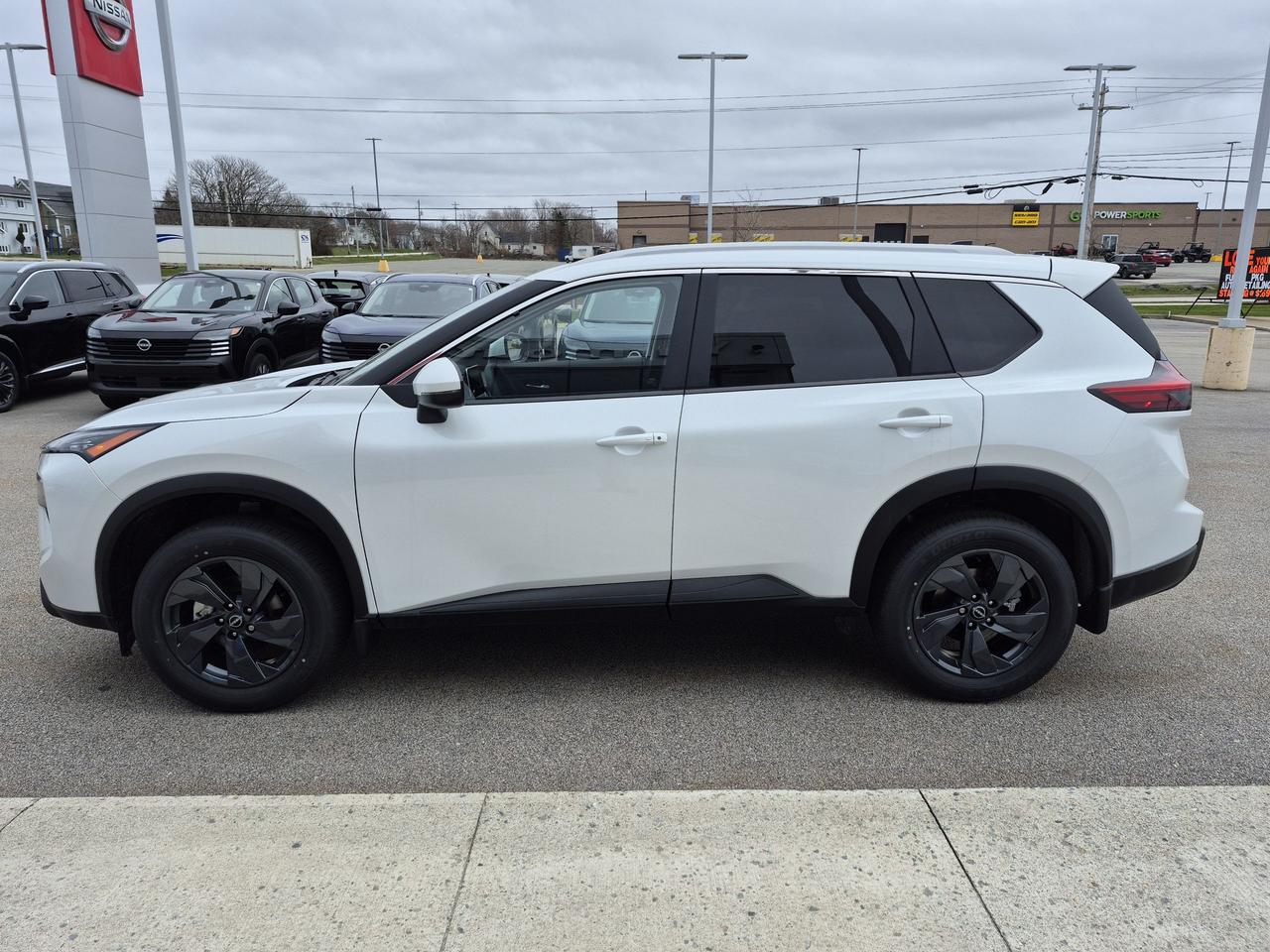 2026 Nissan Rogue SV MOONROOF Photo