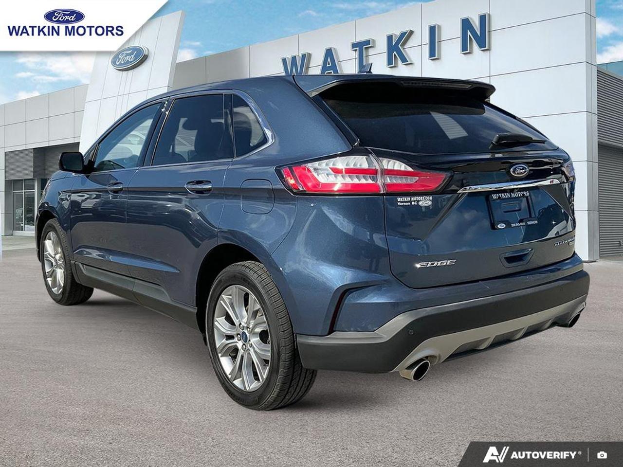 2019 Ford Edge Titanium Photo2