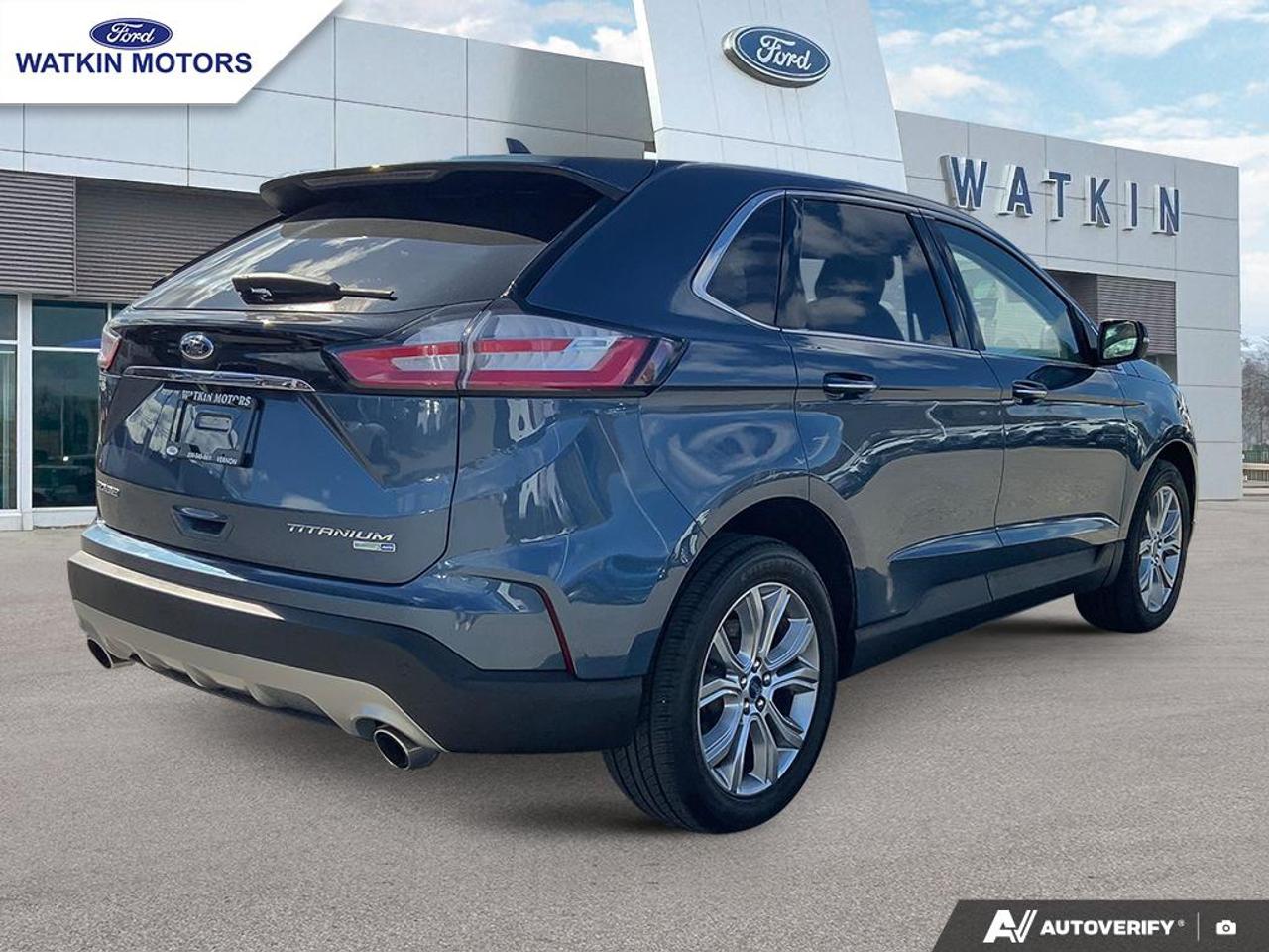 2019 Ford Edge Titanium Photo4
