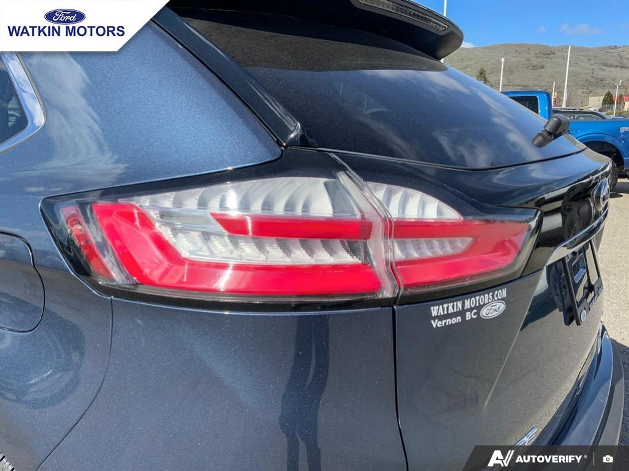 2019 Ford Edge Titanium Photo13