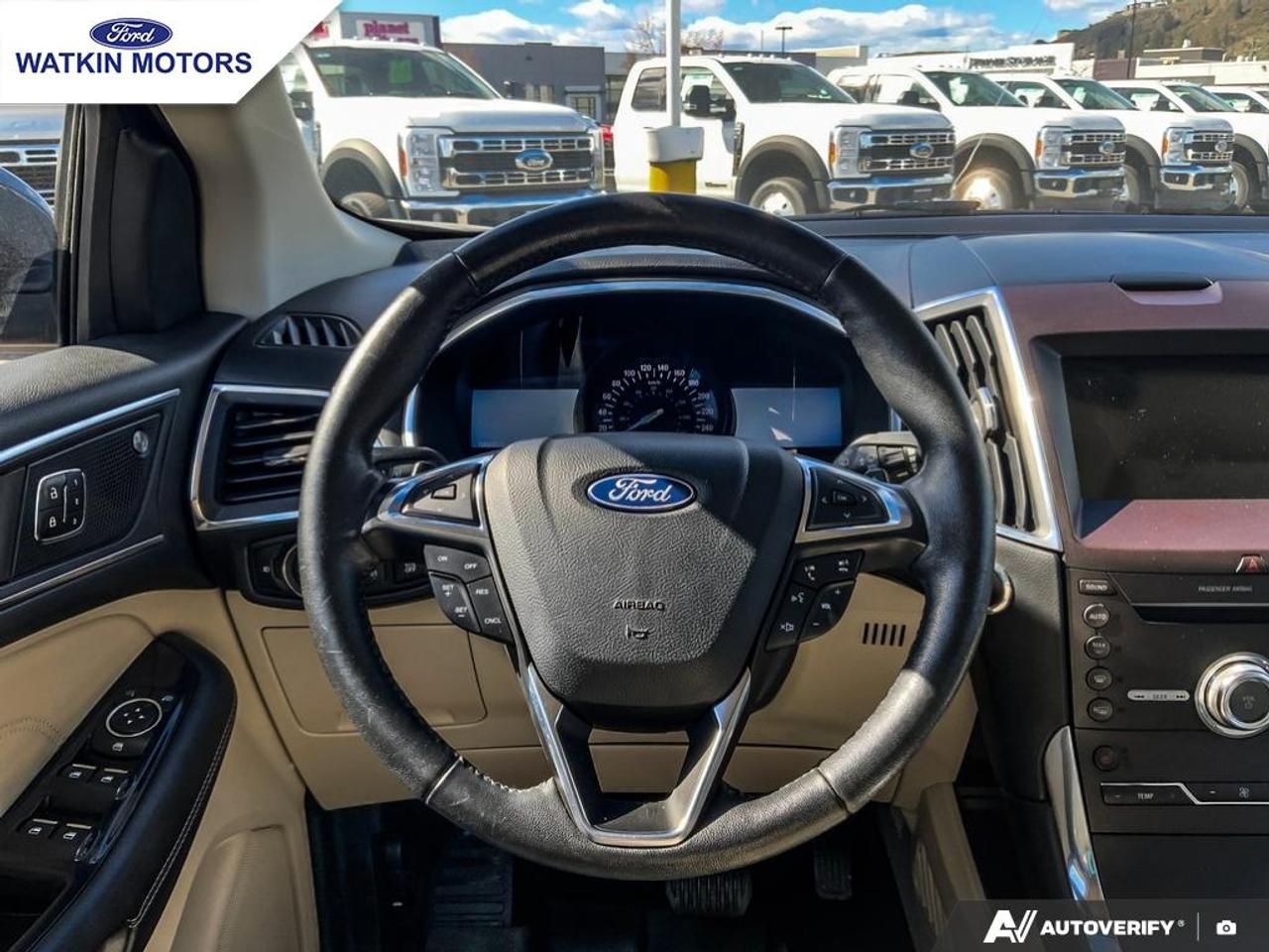 2019 Ford Edge Titanium Photo16