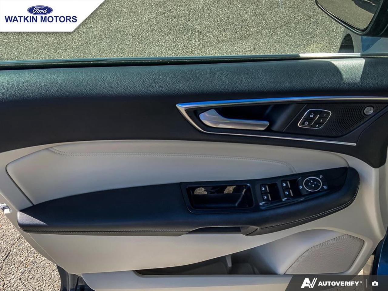 2019 Ford Edge Titanium Photo19