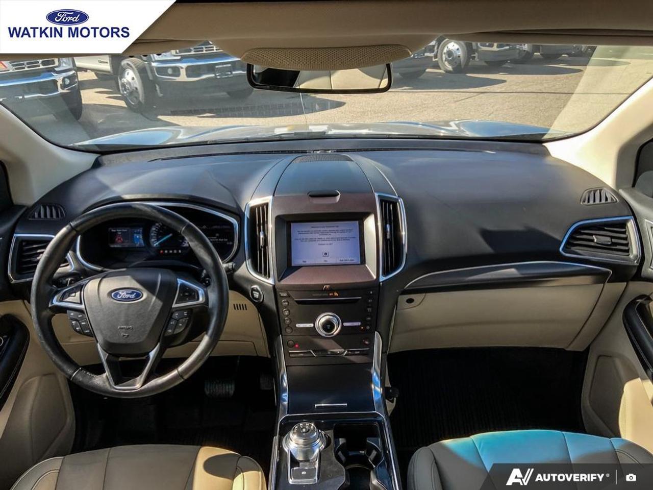 2019 Ford Edge Titanium Photo26