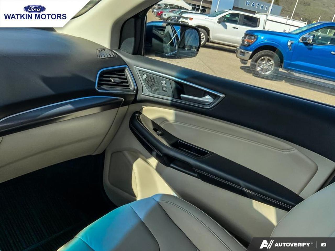 2019 Ford Edge Titanium Photo27