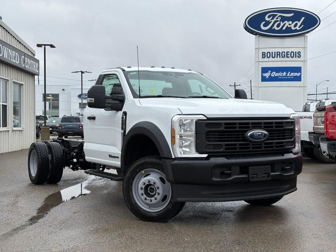 2026 Ford F-550 Super Duty DRW XL 4WD REG CAB 169" WB 84" CA Photo0