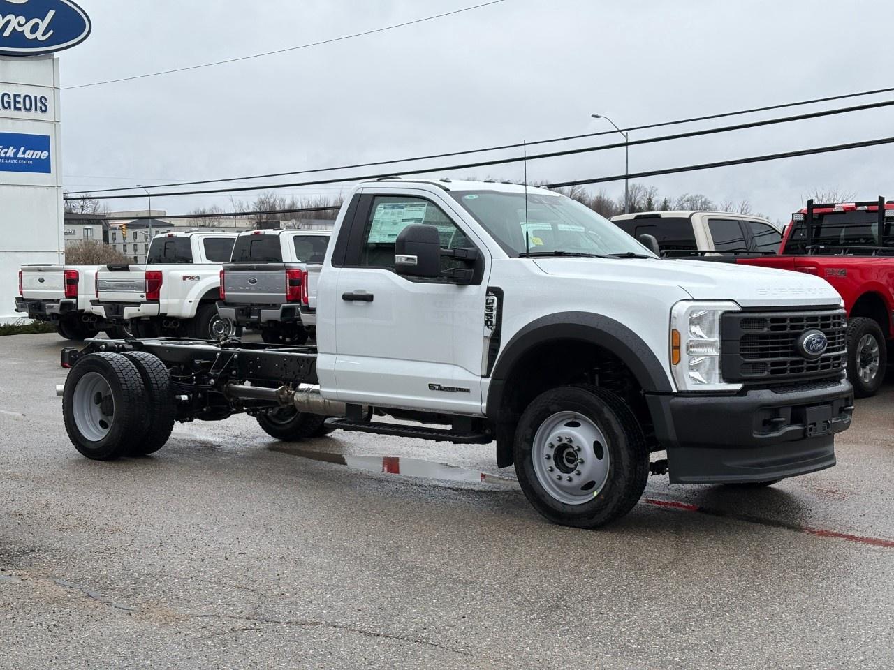 2026 Ford F-550 Super Duty DRW XL 4WD REG CAB 169" WB 84" CA Photo