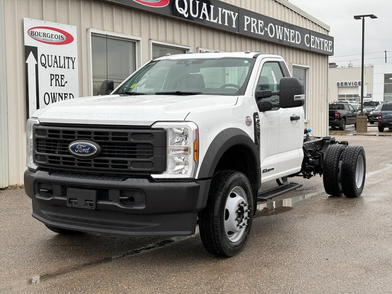 2026 Ford F-550 Super Duty DRW XL 4WD REG CAB 169" WB 84" CA Photo