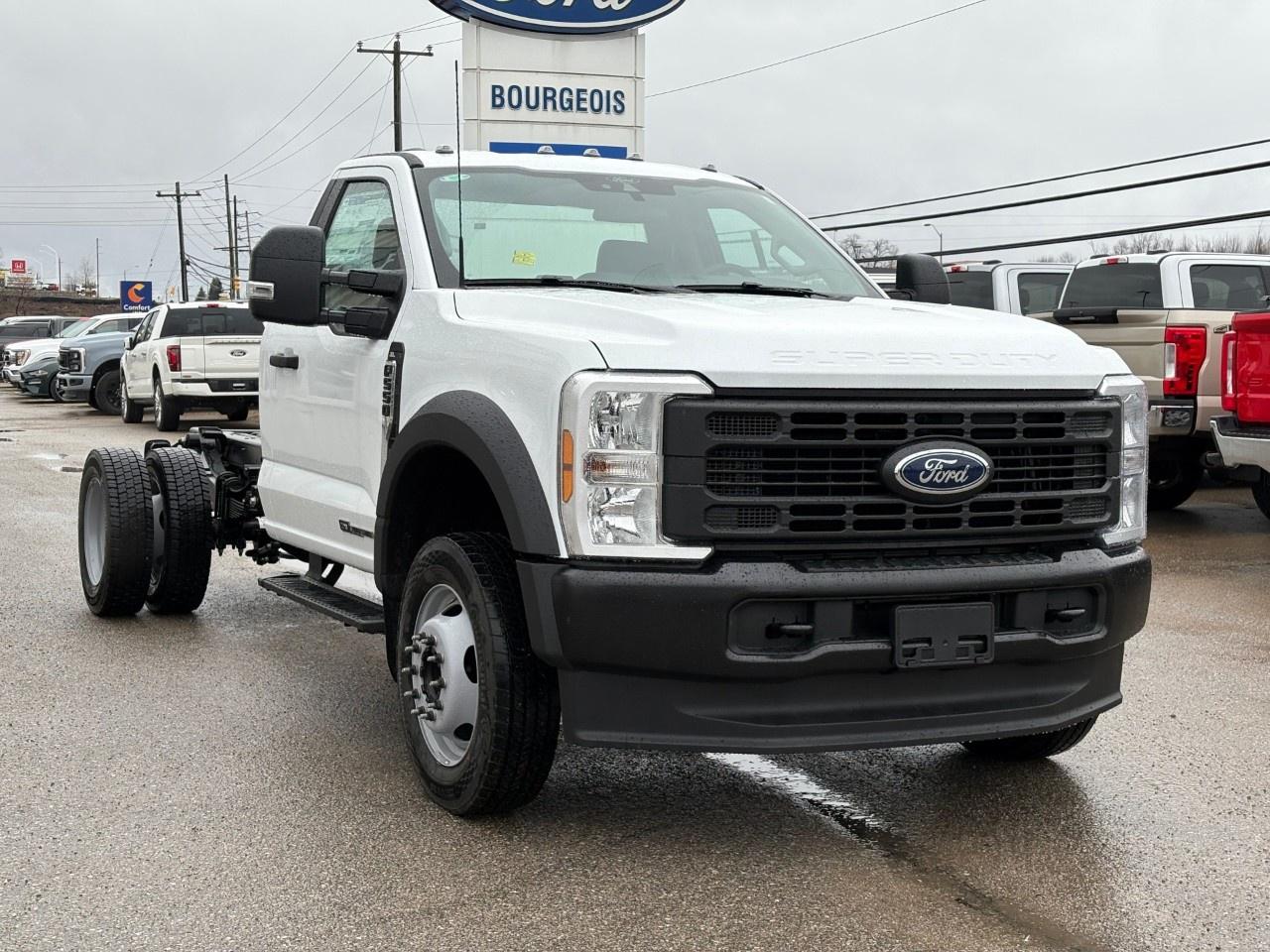 2026 Ford F-550 Super Duty DRW XL 4WD REG CAB 169" WB 84" CA Photo