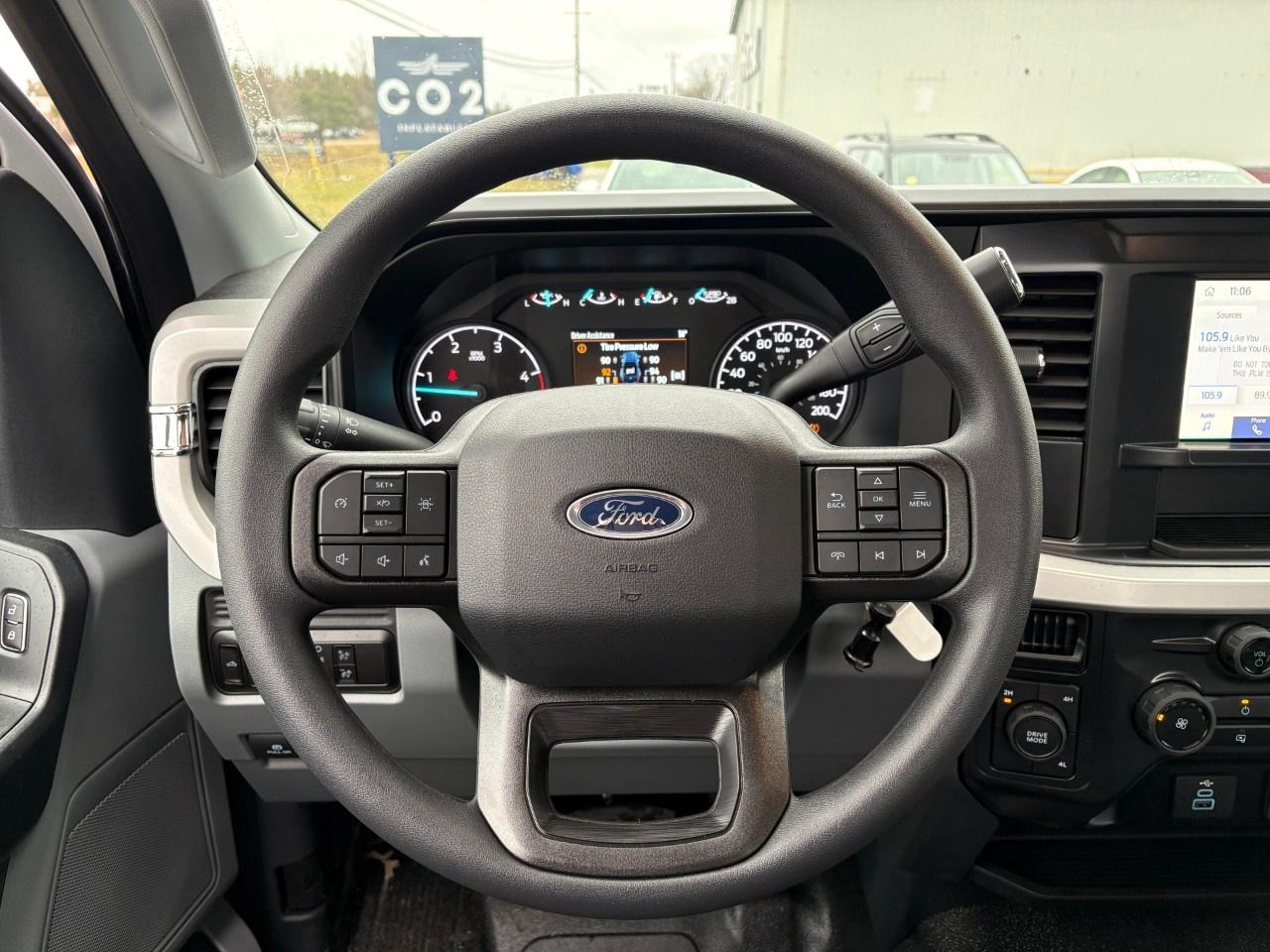 2026 Ford F-550 Super Duty DRW XL 4WD REG CAB 169" WB 84" CA Photo