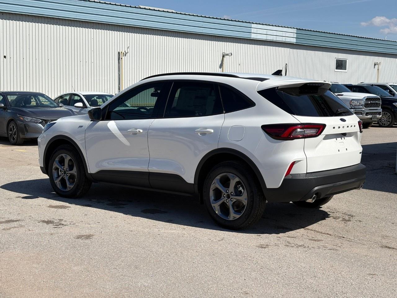 2026 Ford Escape ST-Line AWD Photo