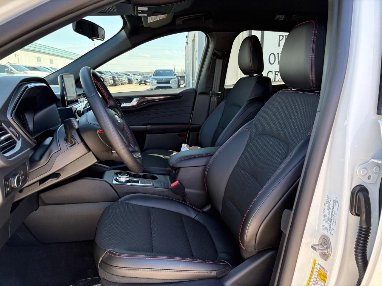 2026 Ford Escape ST-Line AWD Photo