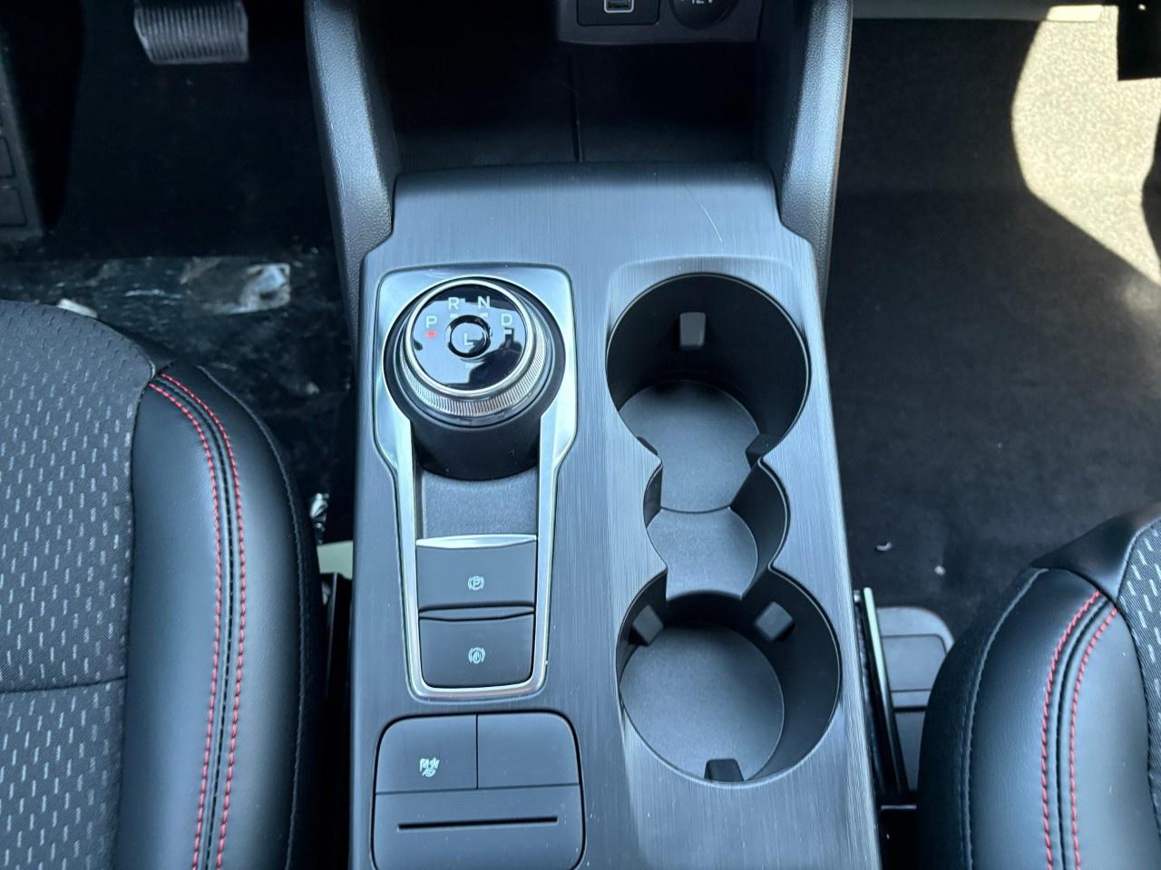 2026 Ford Escape ST-Line AWD Photo