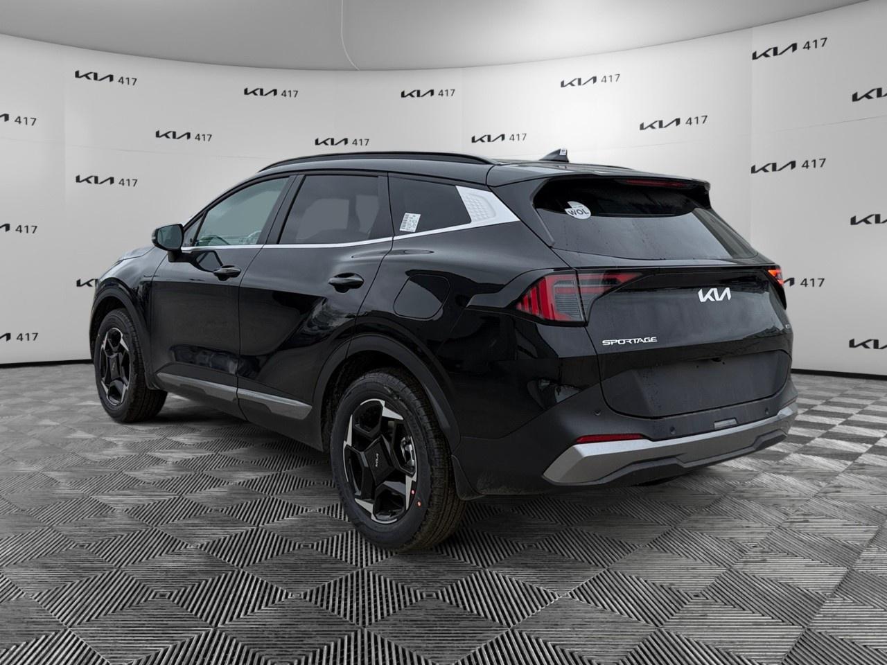 2026 Kia Sportage EX AWD Photo2