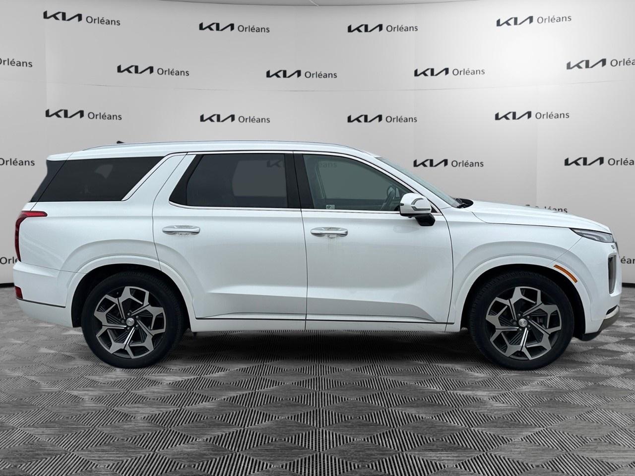 2022 Hyundai PALISADE Ultimate Calligraphy 7-Passenger AWD Photo3