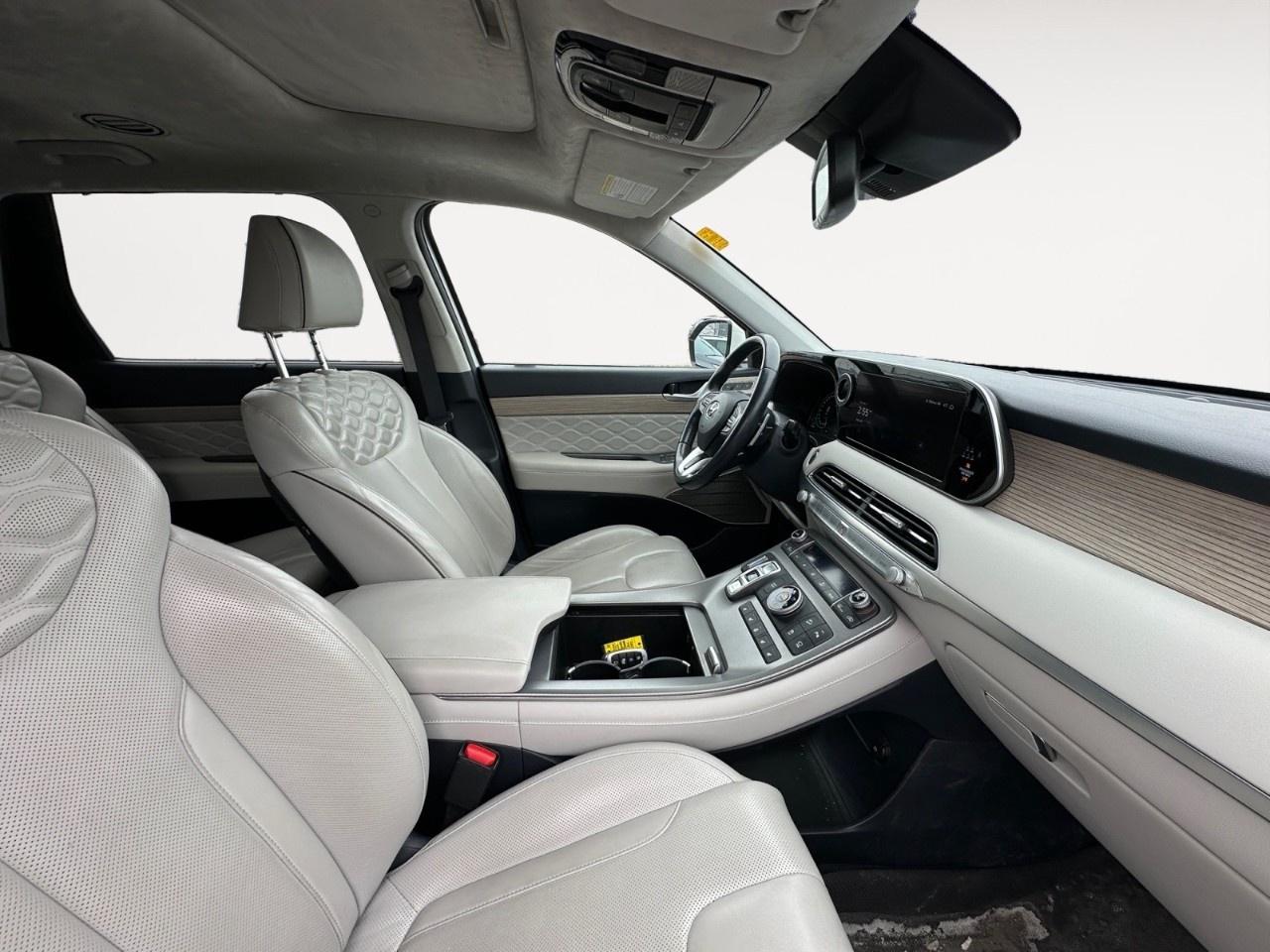 2022 Hyundai PALISADE Ultimate Calligraphy 7-Passenger AWD Photo