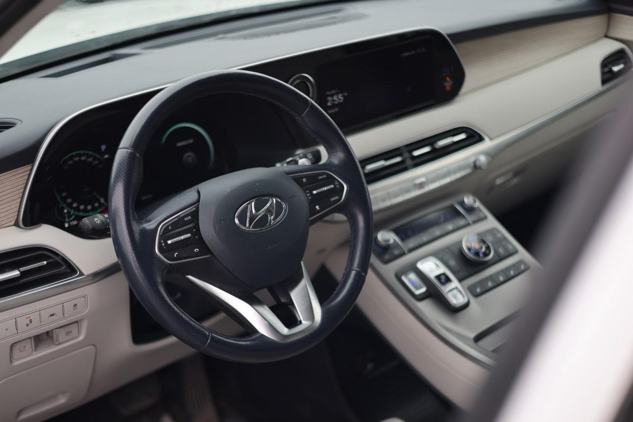 2022 Hyundai PALISADE Ultimate Calligraphy 7-Passenger AWD Photo