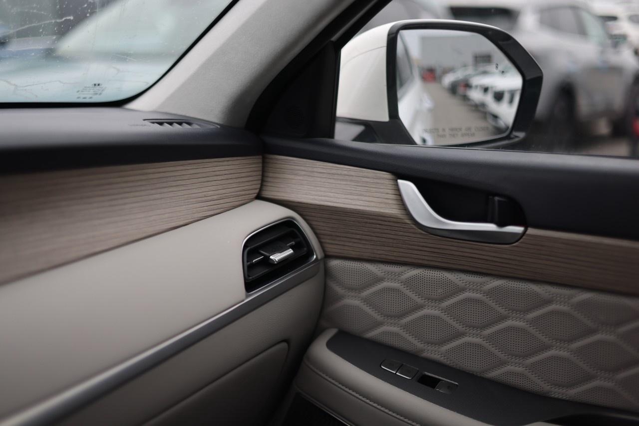 2022 Hyundai PALISADE Ultimate Calligraphy 7-Passenger AWD Photo