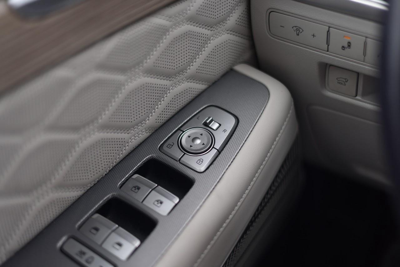 2022 Hyundai PALISADE Ultimate Calligraphy 7-Passenger AWD Photo