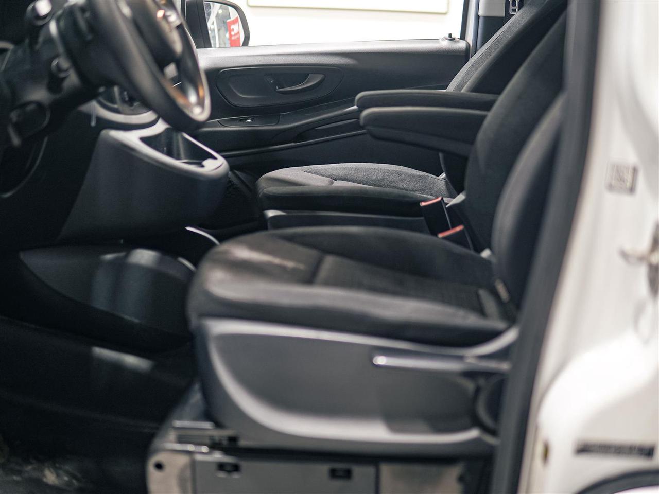 2018 Mercedes-Benz Metris Cargo Van NO ACCIDENTS | 18 SERVICE RECORDS Photo