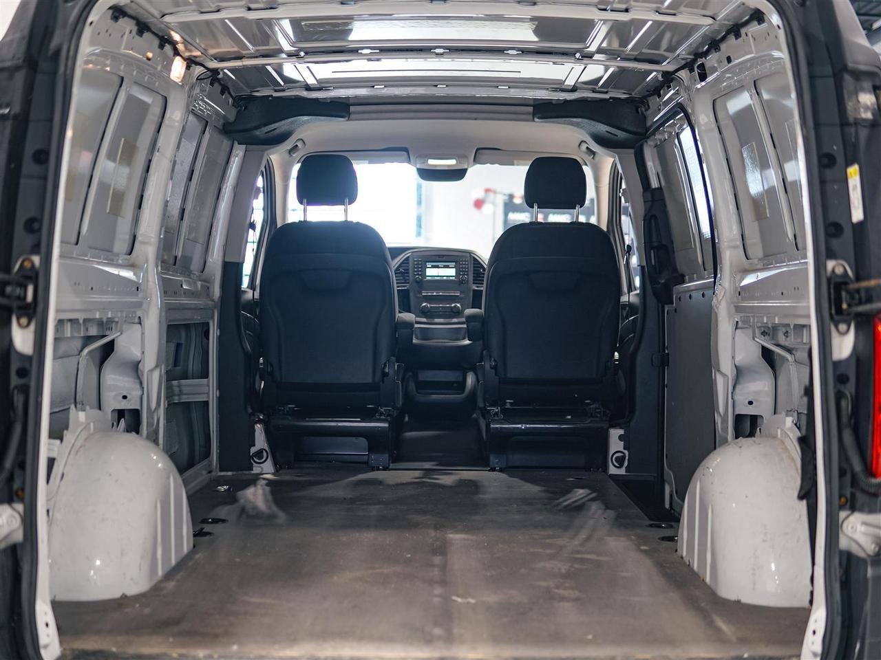 2018 Mercedes-Benz Metris Cargo Van NO ACCIDENTS | 18 SERVICE RECORDS Photo