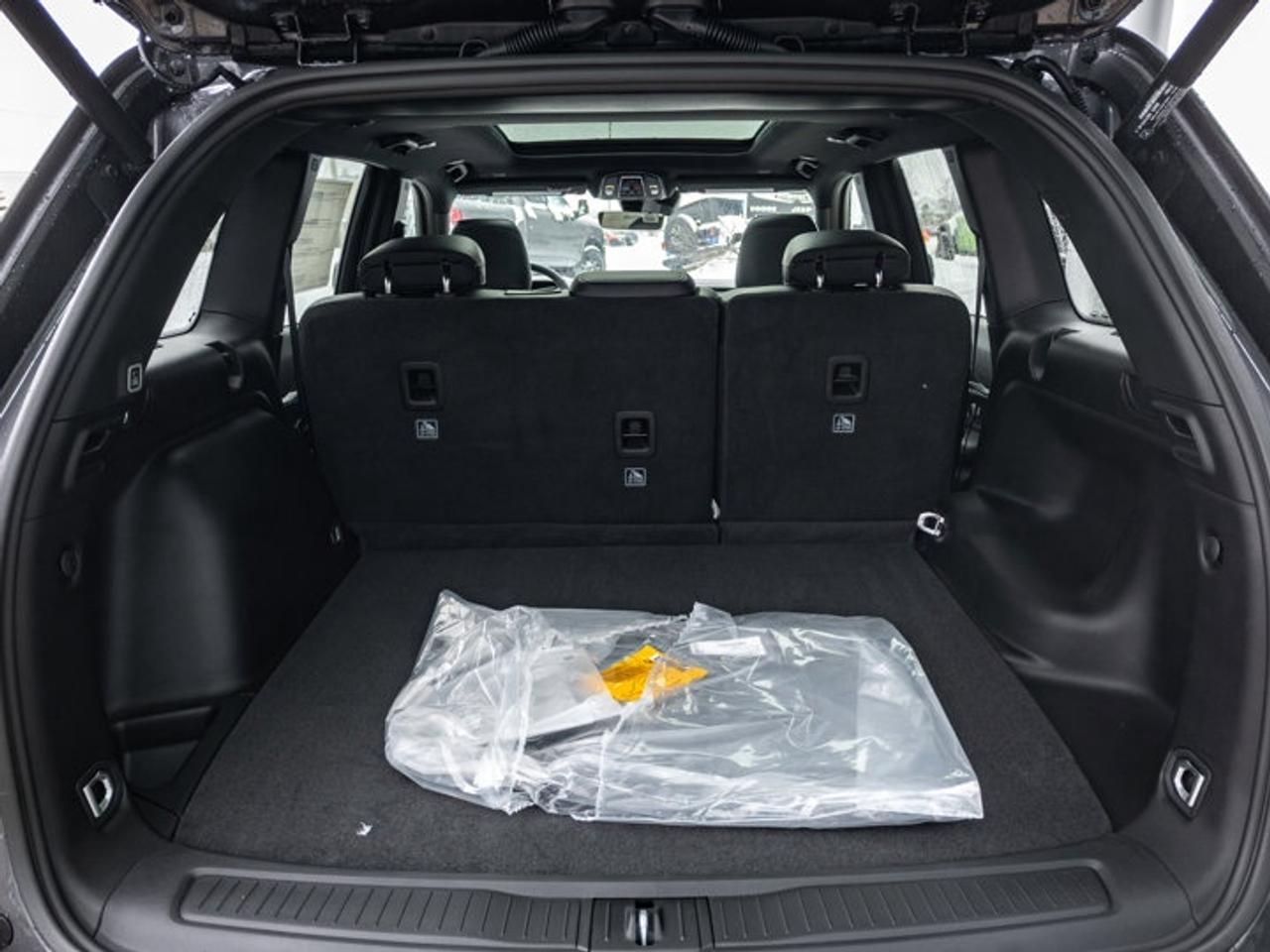 2025 Jeep Grand Cherokee Limited Photo