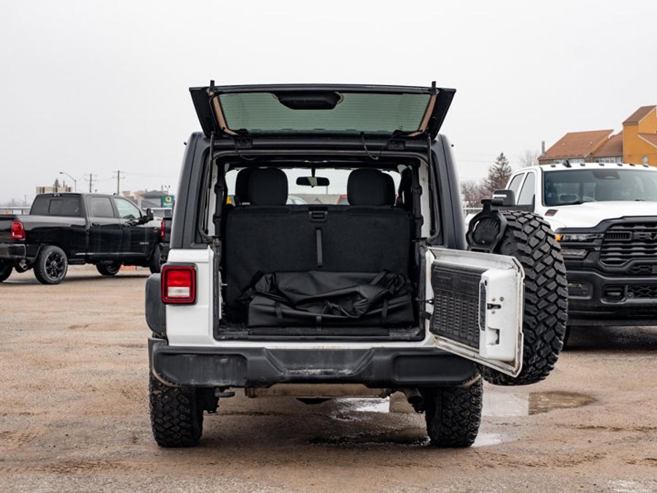 2021 Jeep Wrangler Willys Photo