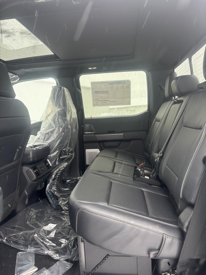 2026 Ford F-150 LARIAT® Photo4