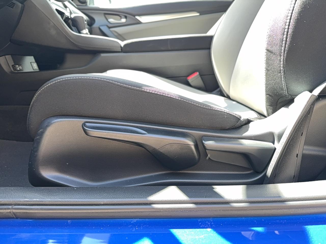 2018 Honda Civic Coupe LX Photo