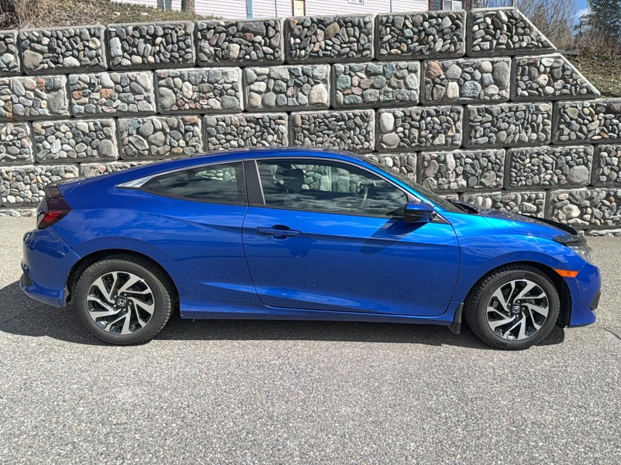 2018 Honda Civic Coupe LX Photo