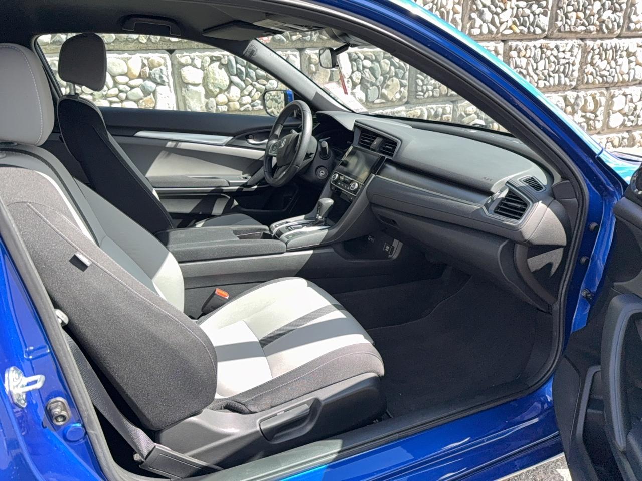 2018 Honda Civic Coupe LX Photo