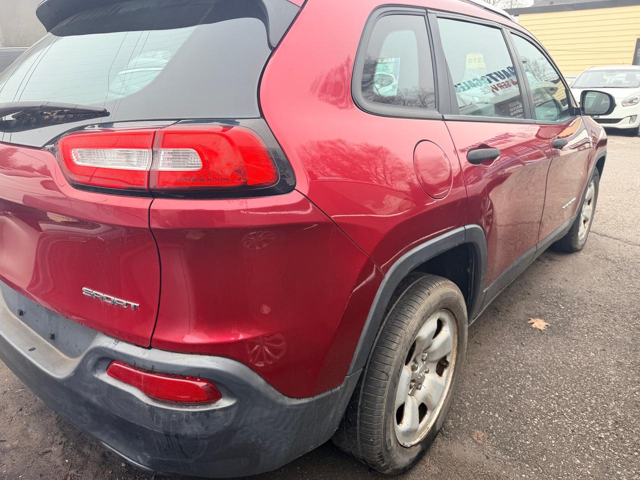 2014 Jeep Cherokee Sport Photo