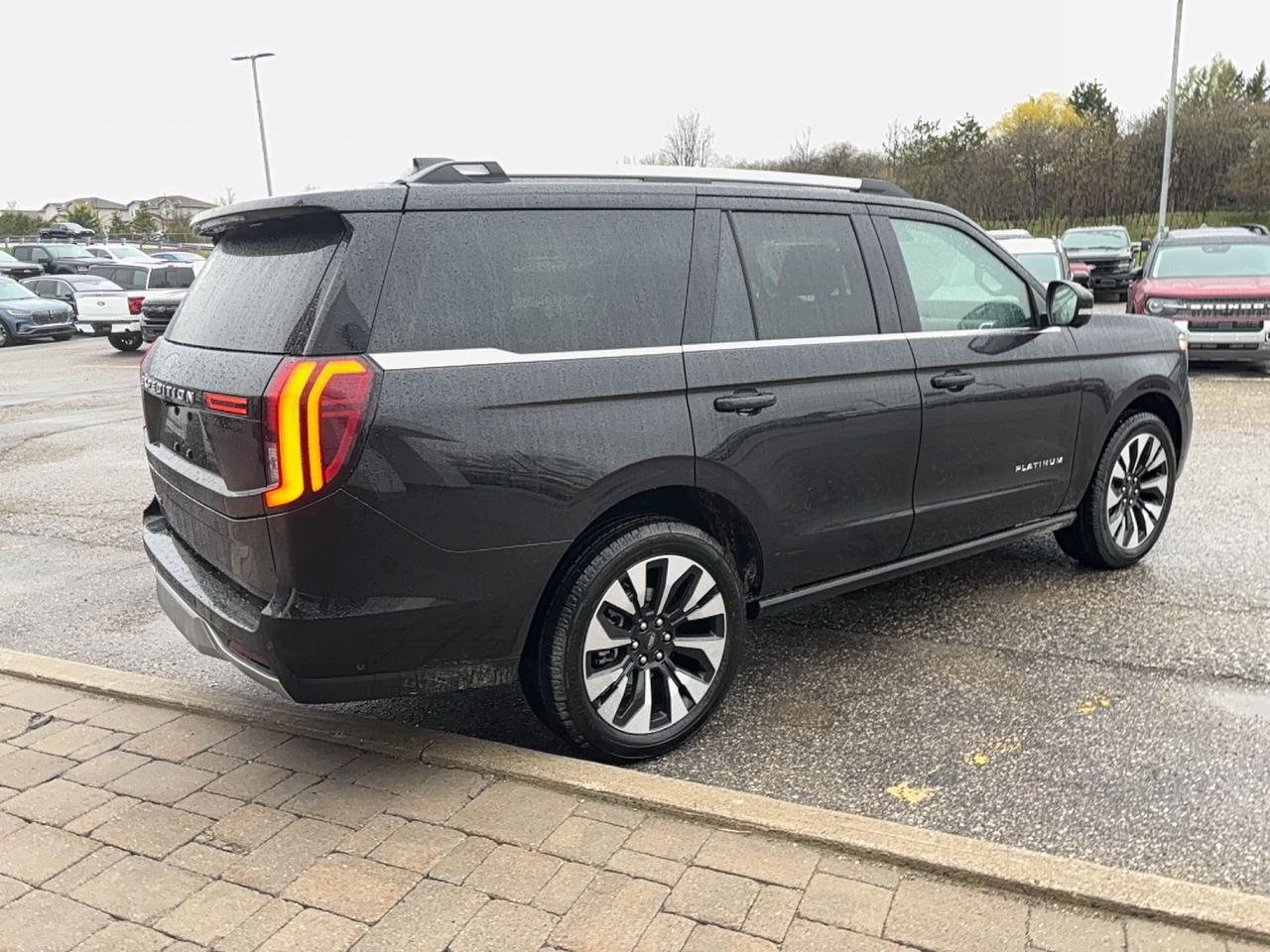 2025 Ford Expedition 3.5L H/O! ULTIMATE PACKAGE! 22'S! LOADED! 7-PASS! Photo4