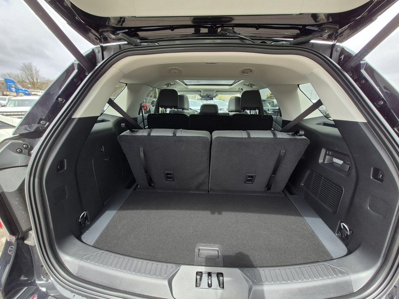 2026 Ford Explorer 20" RIMS, COMFORT PACK! HEATED WHEEL, PANO ROOF! Photo