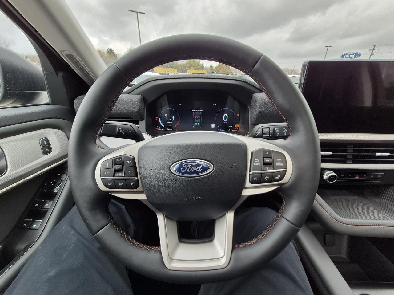 2026 Ford Explorer 20" RIMS, COMFORT PACK! HEATED WHEEL, PANO ROOF! Photo