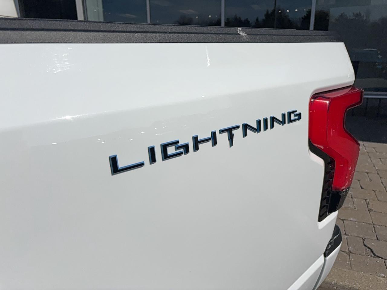 2024 Ford F-150 Lightning STANDARD RANGE BATTERY, MAN TOW PACK, PRO POWER! Photo