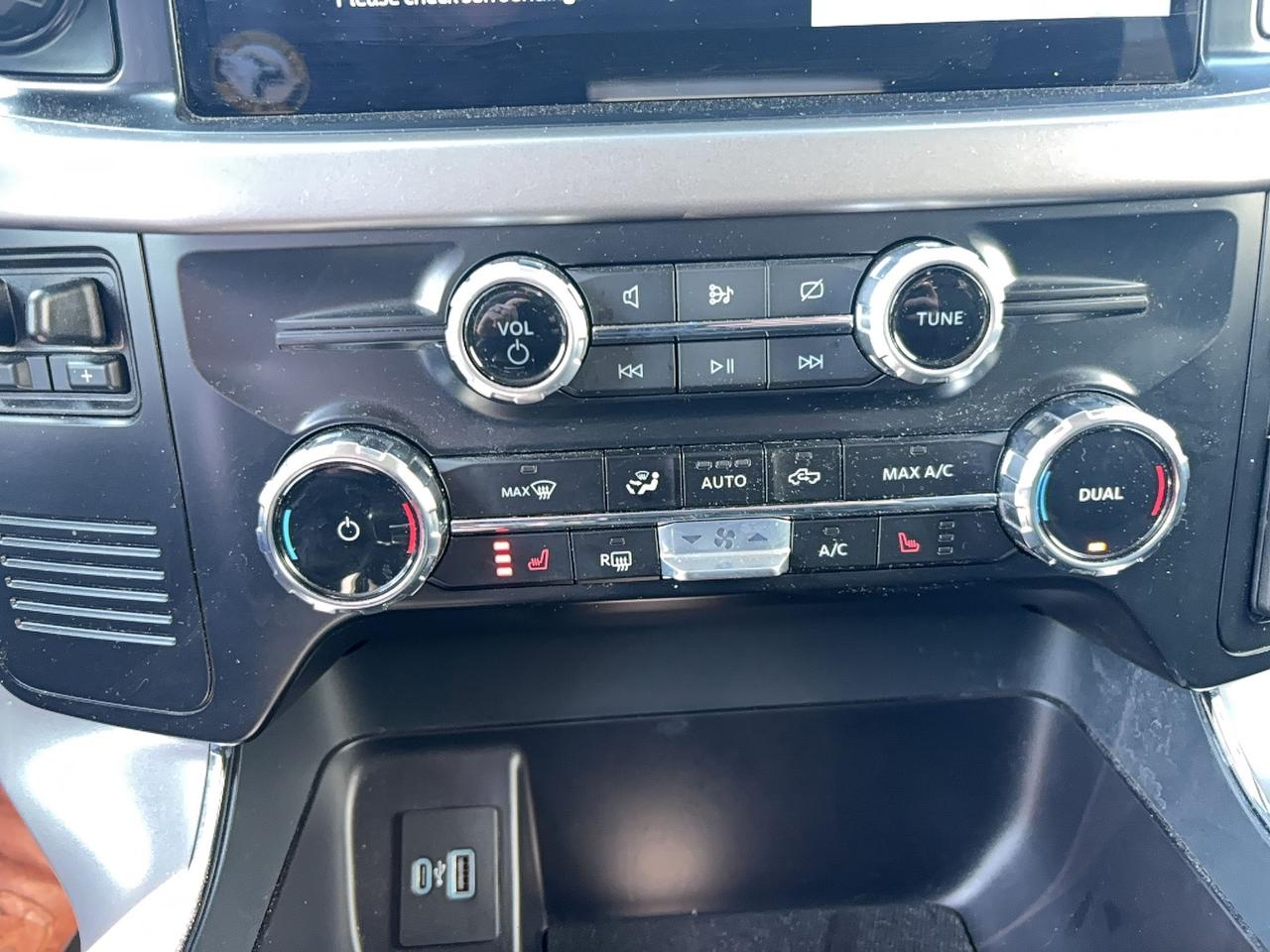 2024 Ford F-150 Lightning STANDARD RANGE BATTERY, MAN TOW PACK, PRO POWER! Photo