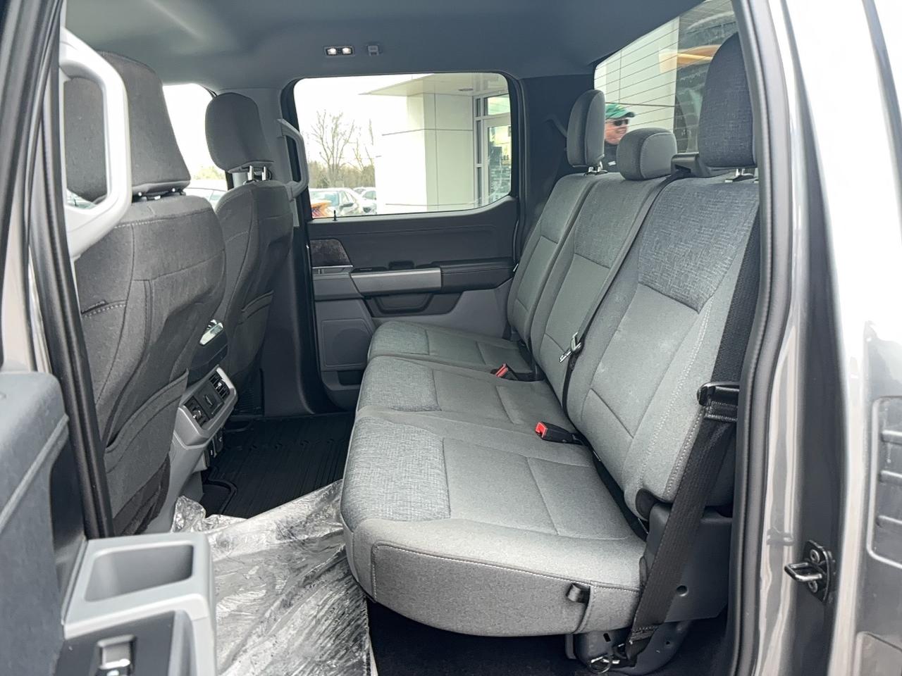 2024 Ford F-150 Lightning STANDARD RANGE BATTERY! MAX TOW AND PRO POWER! Photo