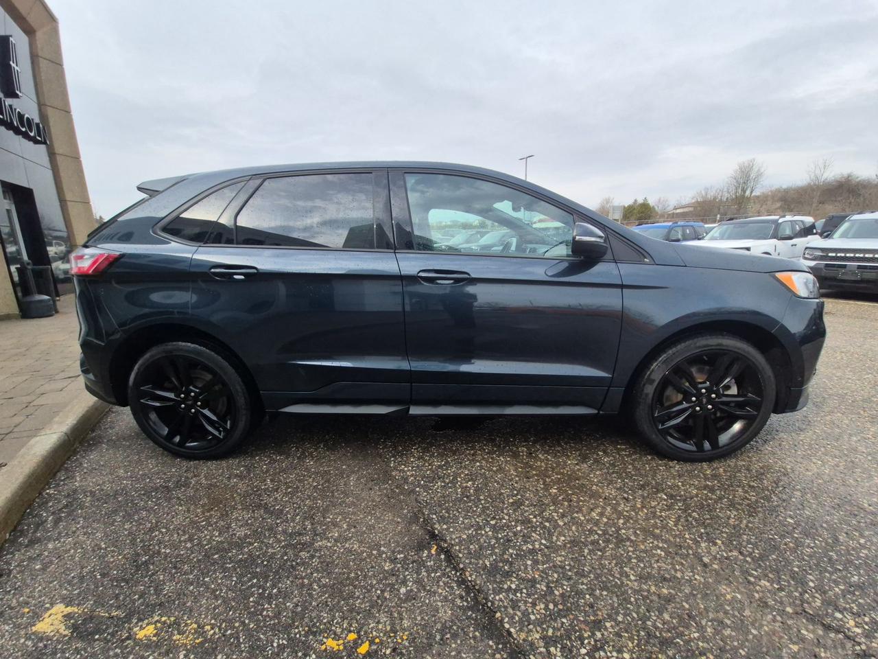 2023 Ford Edge ST! AWD! 335-HP! LEATHER, SUNROOF! 21" RIMS! Photo3